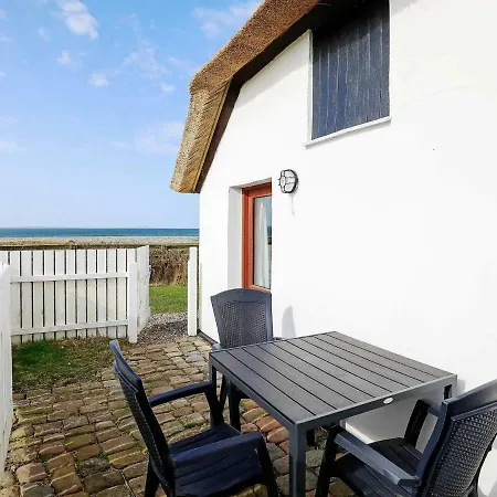 Two-bedroom Holiday In Thyholm 3 *